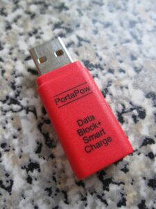 Rotes USB-Condom von PortaPow